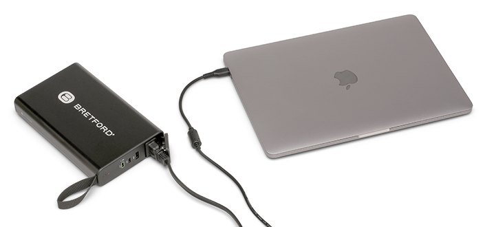 Bretford PowerStation Pro Charging a Macbook - Large